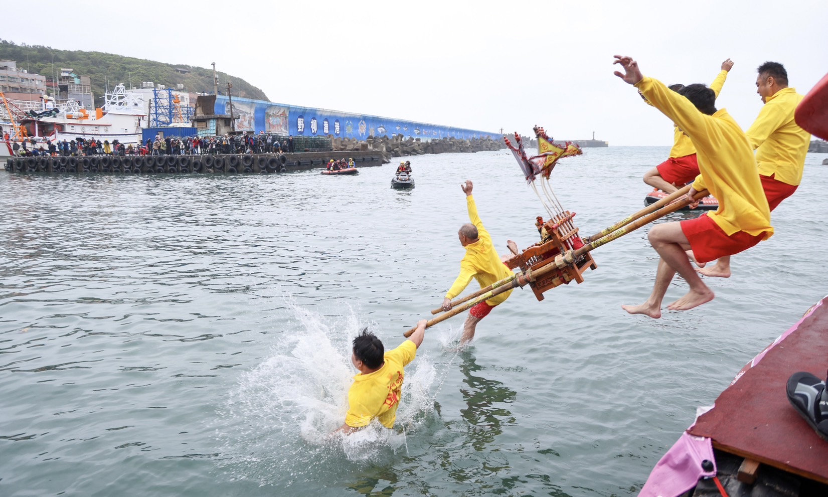  野柳神明淨港文化祭 百年傳統跳水祈平安豐收 