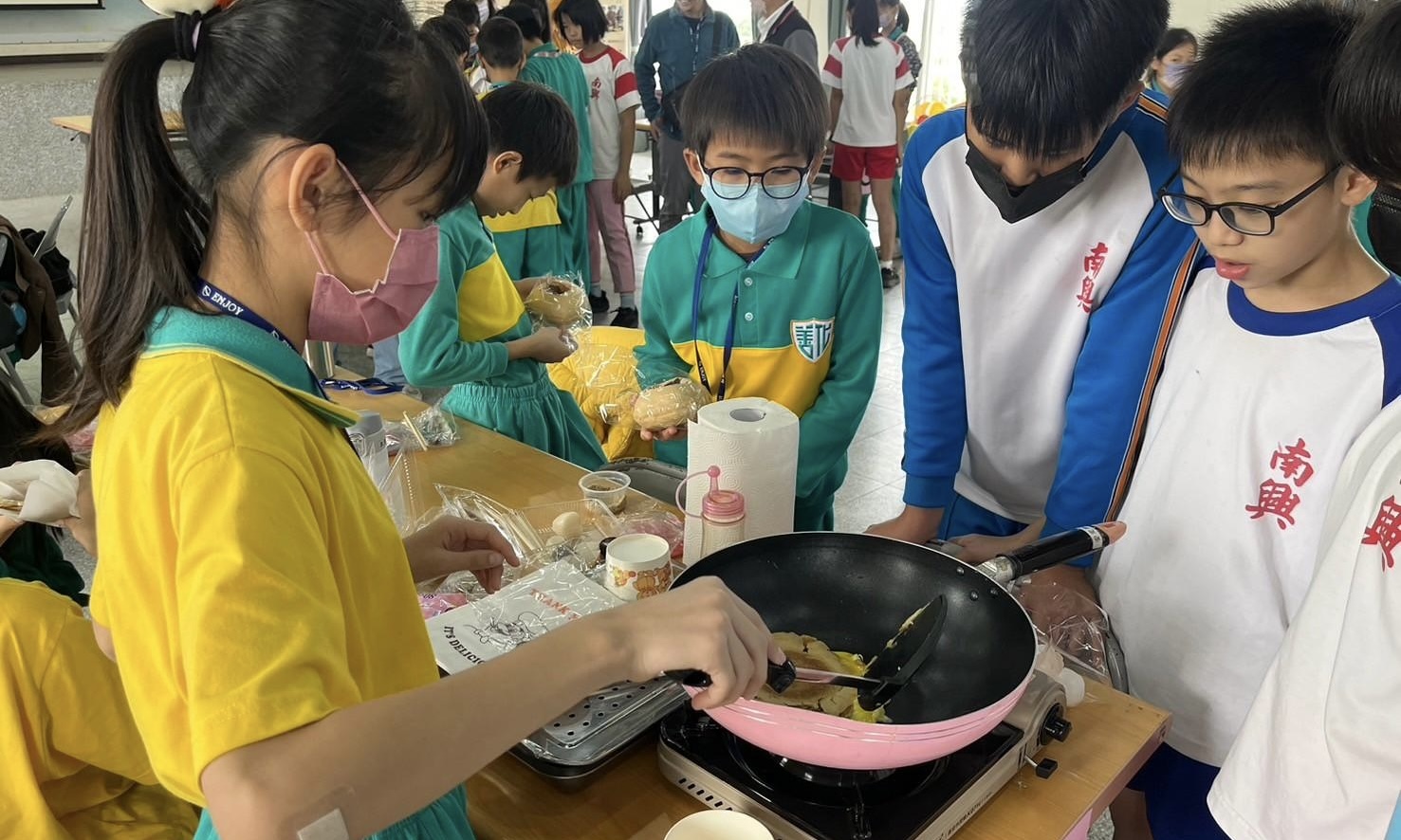 南市校園食農教育體驗育樂營 交流「芝麻大小事」